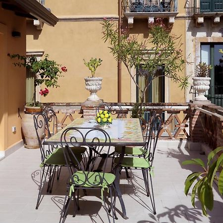 Villa Le Terrazze Del Teatro Greco Taormina Exterior foto